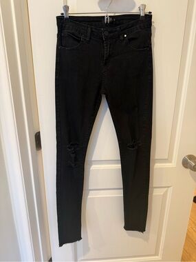 Amaryllis Black Ripped Skinny Jeans